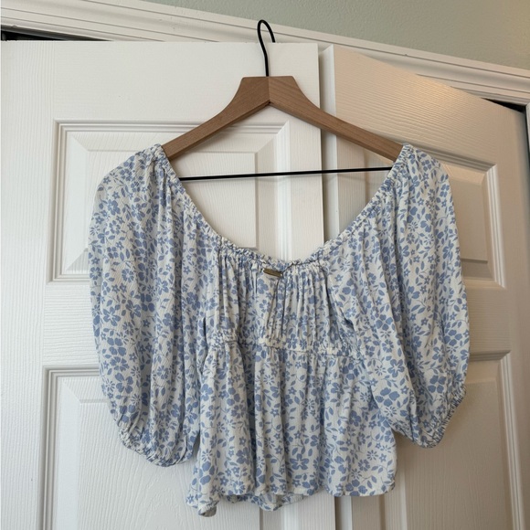 Billabong blue and white floral blouse - Picture 4 of 4